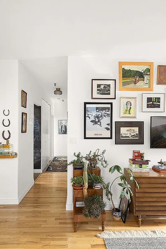 Building Photo - Tiffany Pl