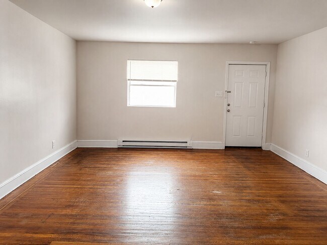 Foto del edificio - 5447 Torresdale Ave