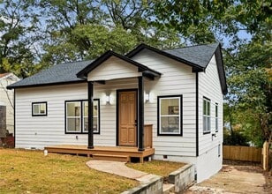 Building Photo - 1273 Pine Ave