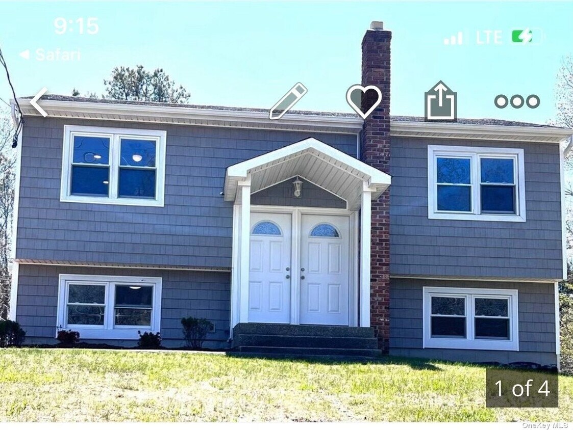 96 Jamaica Ave, Medford, NY 11763 House Rental in Medford, NY