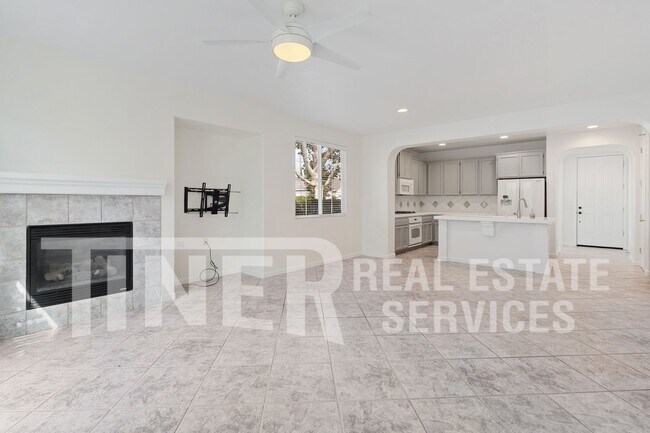 Foto del edificio - 1580 Charm Way