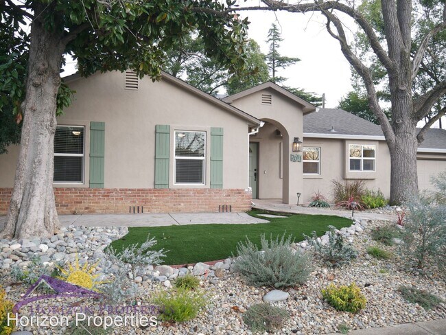 Foto del edificio - 3 br, 2 bath House - 2011 56th St