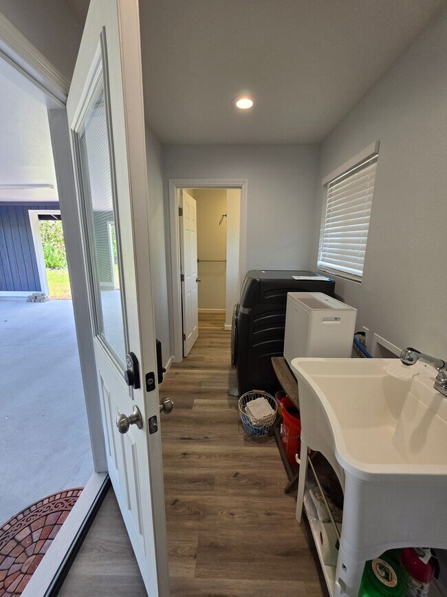 Foto del edificio - Available August 1 | Fully Furnished 3BD/3BA Home in HPP (Hawaiian Paradise Park)