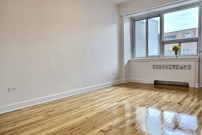 Building Photo - Place Northcrest