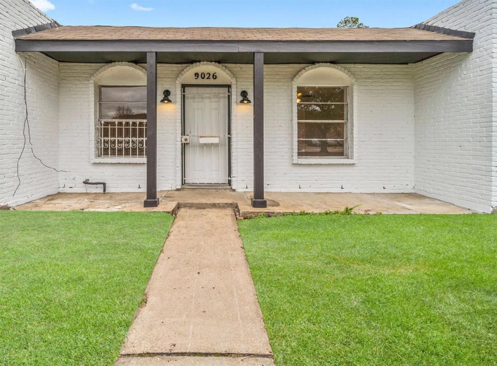 Foto principal - 9026 Kempwood Dr