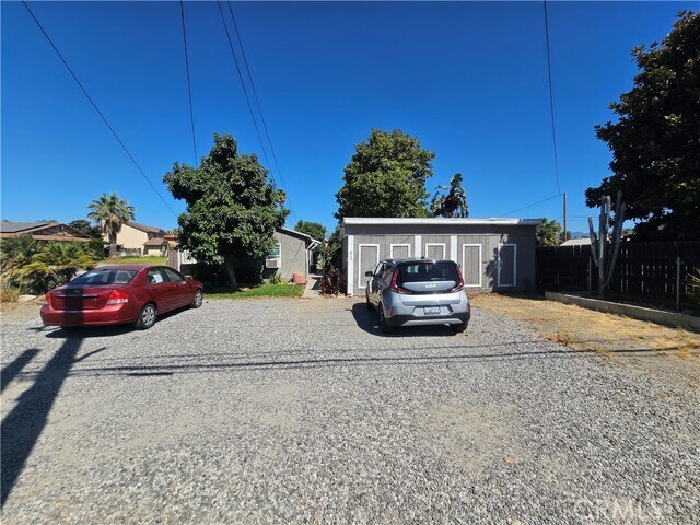 Primary Photo - 810 Bloomington Ave