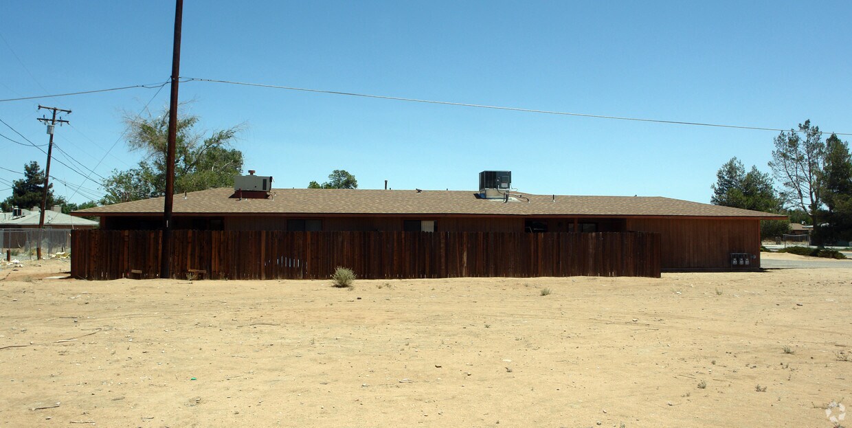 Foto del edificio - 20210 Serrano Rd