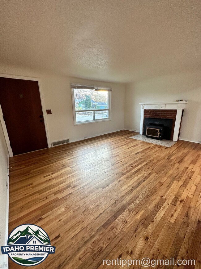 Foto del edificio - 709 N Stanley St