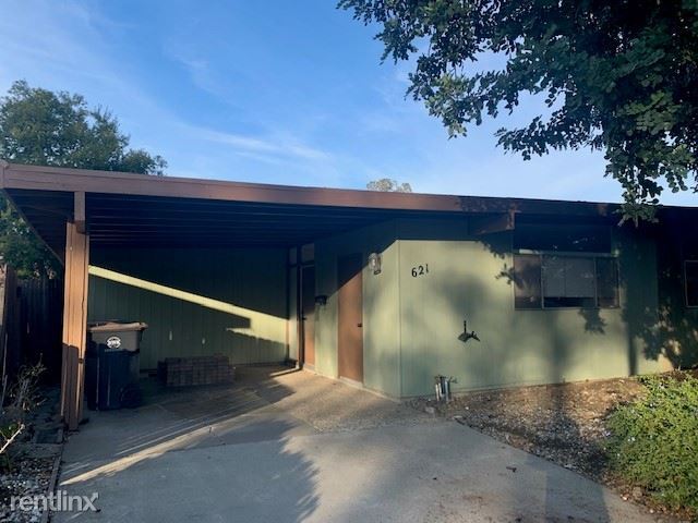Primary Photo - 3 br, 1.5 bath House - 621 Villanova