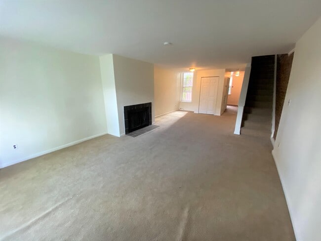 Photo - 514 14th St NE House