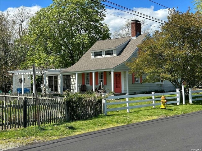 Building Photo - 165 Sterling St