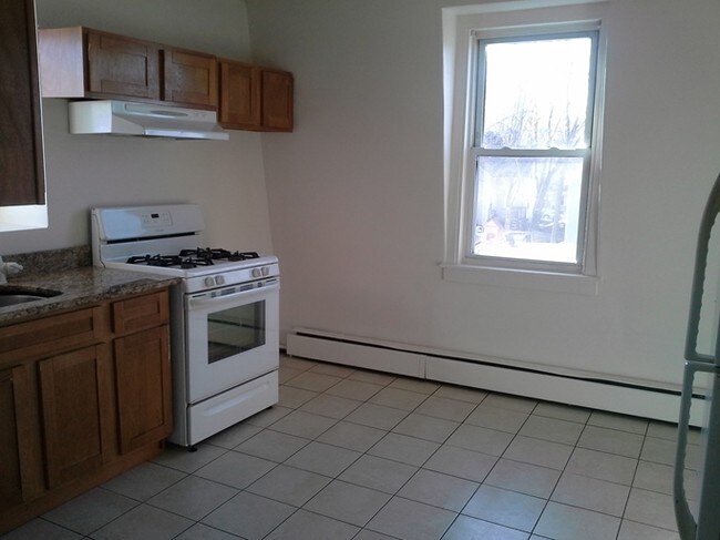 Otro - 99-103 Cedar St