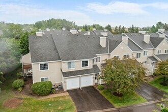 Building Photo - 2230 Ranchview Ln N