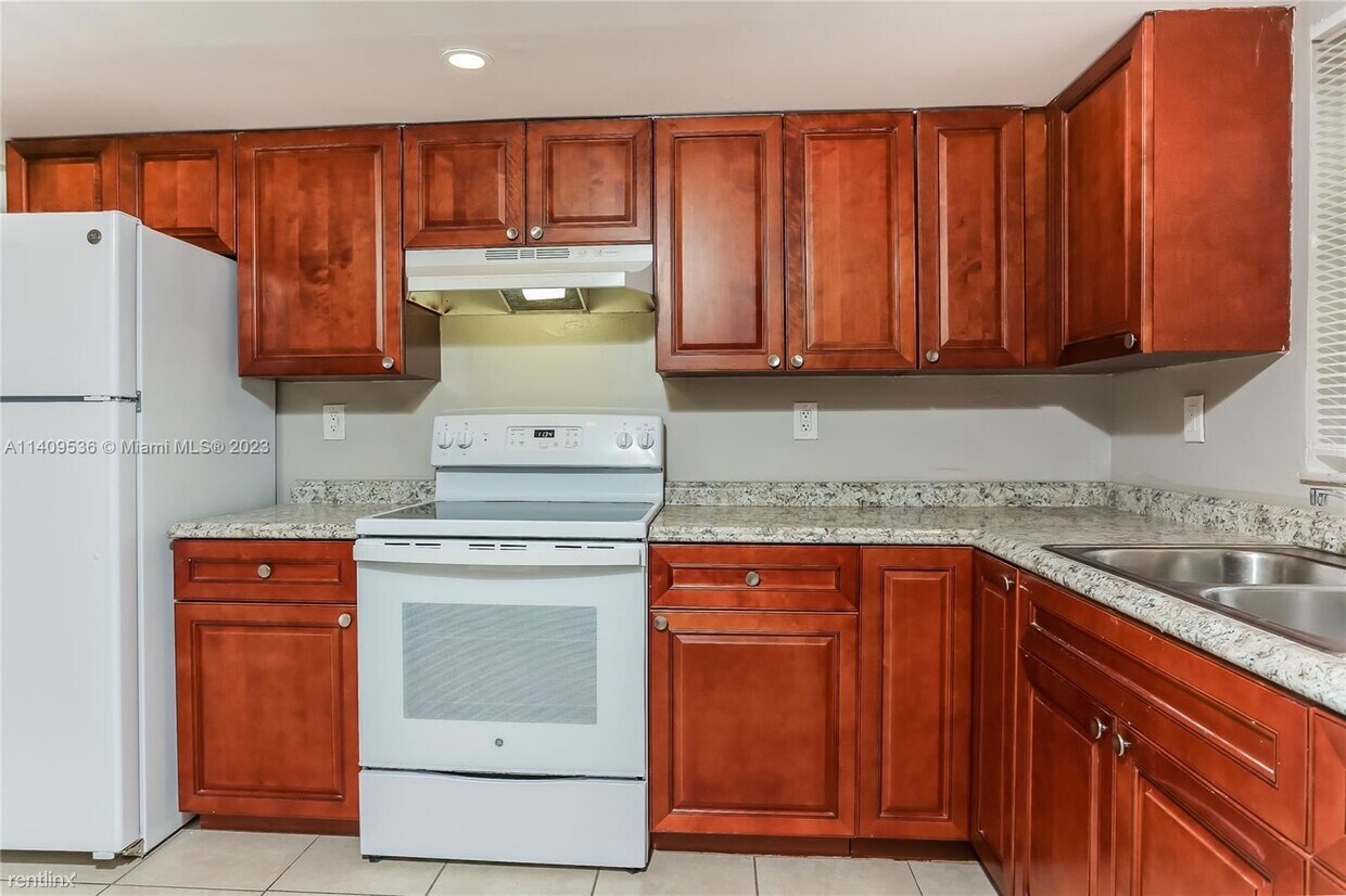 Primary Photo - 3 br, 2 bath House - 6491 Sherman St # 0