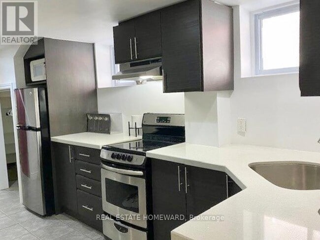 Photo du bâtiment - 457 Mortimer Ave