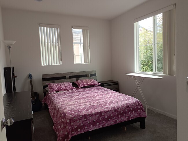 Foto del edificio - 135 Parc Place Dr