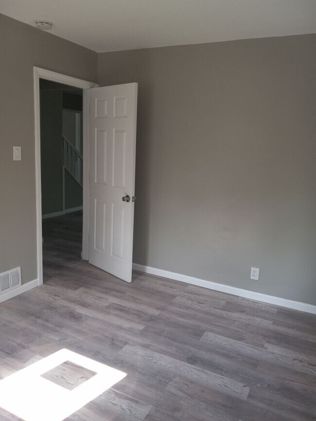 Foto del edificio - Beautifully Renovated 3-Bedroom Home in Gary