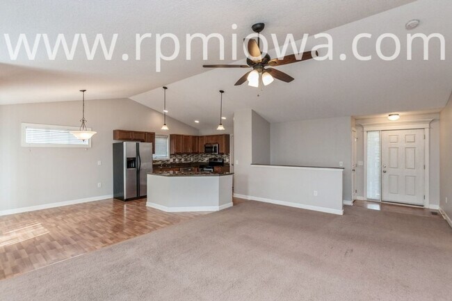 Building Photo - FINISHED BASEMENT!! 4 Bedroom, 3 Bathroom Home in North Ankeny