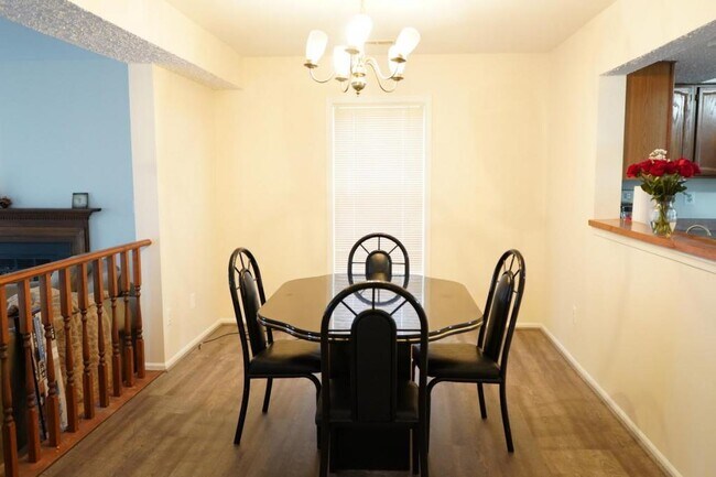 Foto del edificio - 5074 Blenny Ct