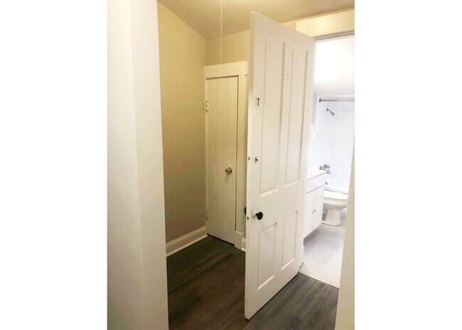 Foto del edificio - 3300 Jefferson Ave