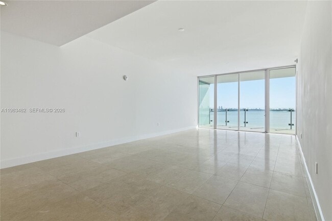 Foto del edificio - 700 NE 26th Terrace