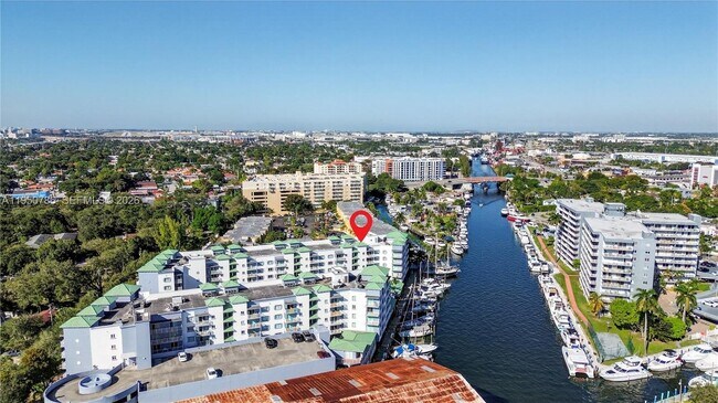 Foto del edificio - 2475 NW 16th St Rd