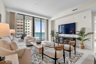 Building Photo - 3100 N Ocean Dr