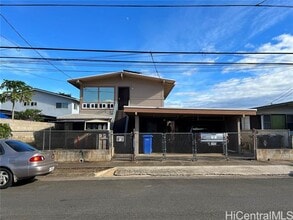 Building Photo - 99-225-225 Ohekani Lp