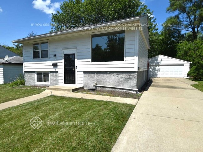 Building Photo - 4242 Clark Dr