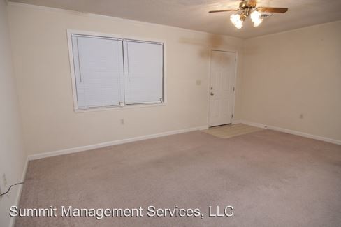 Building Photo - 2 br, 1 bath Room For Rent - 1 Cr 1080