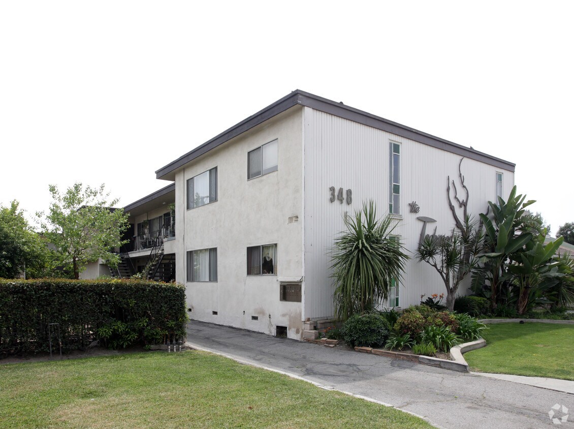 Primary Photo - 348 Milford St