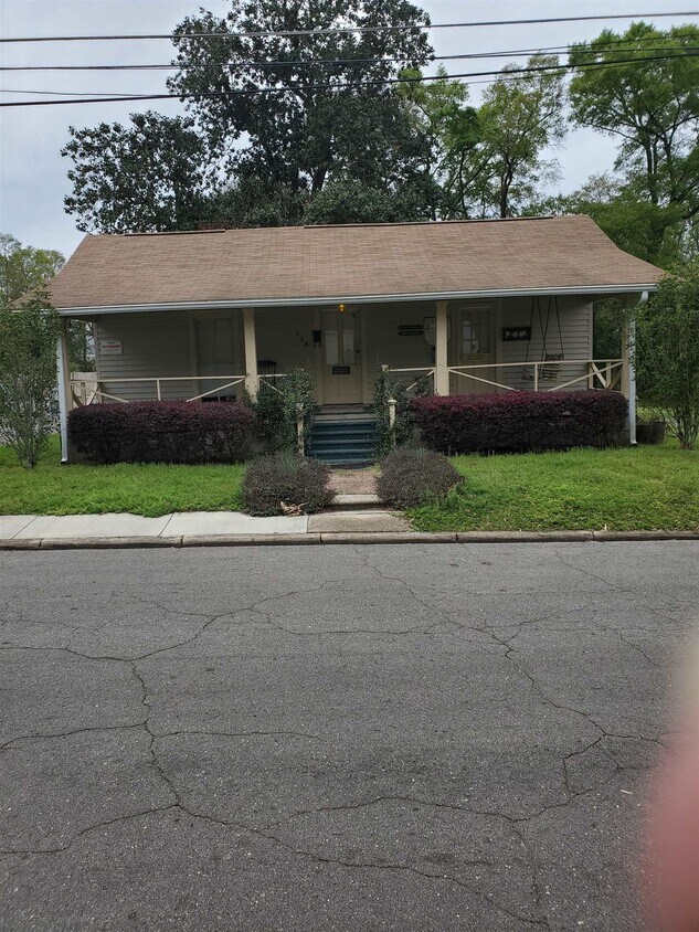 Primary Photo - 118 Cadiz St