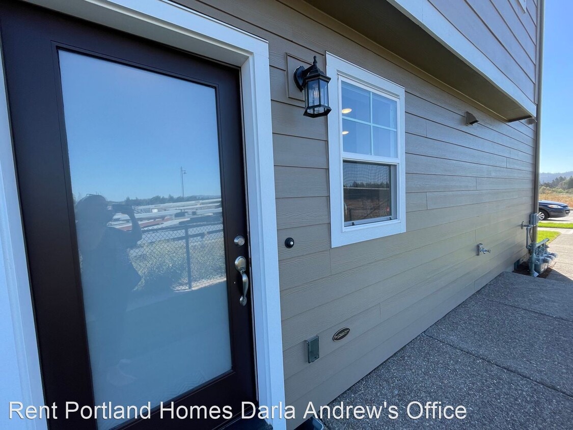 1 br, 1 bath House 7437 SW Kinnaman Stre... House Rental in