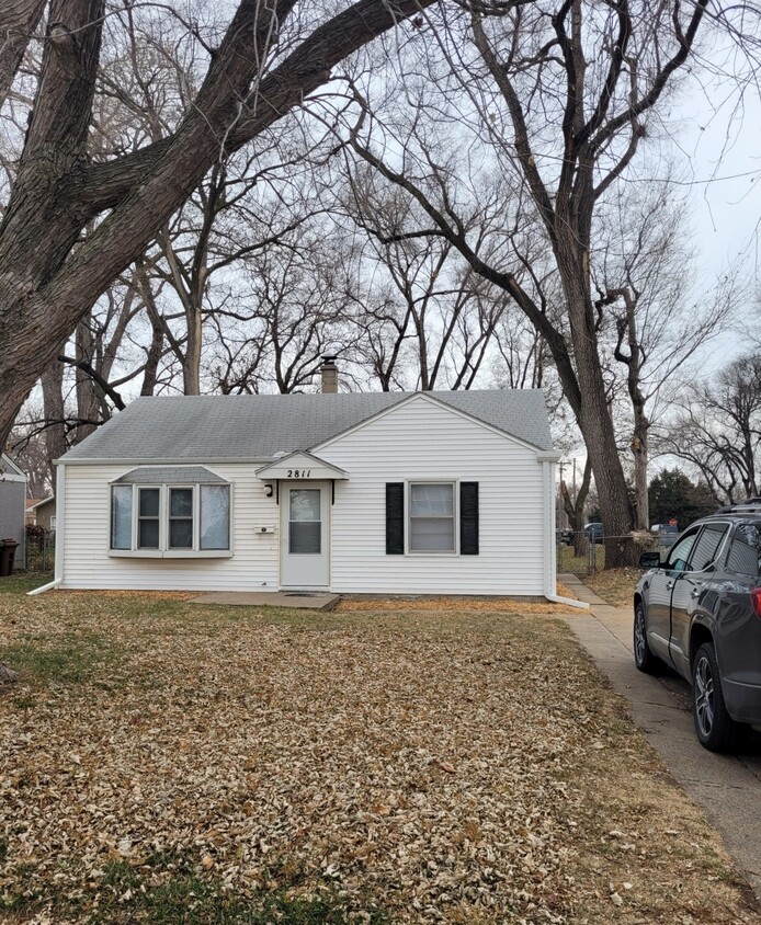 Primary Photo - 2811 Clay St