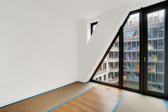 Interior Photo - 123 Melrose St