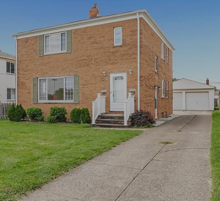 Propiedad bellamente mantenida - 3340 W 210th St