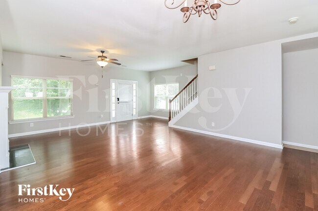 Foto del edificio - 850 Riverdance Dr