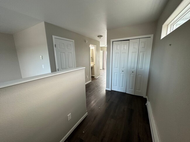 Foto del edificio - 3 Bedroom Townhome!