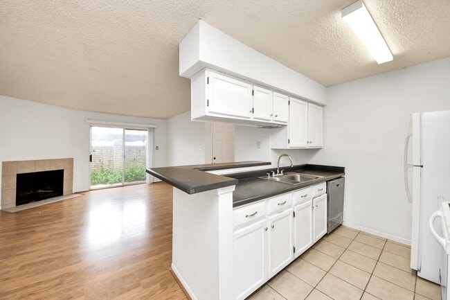 Building Photo - 2120 El Paseo St
