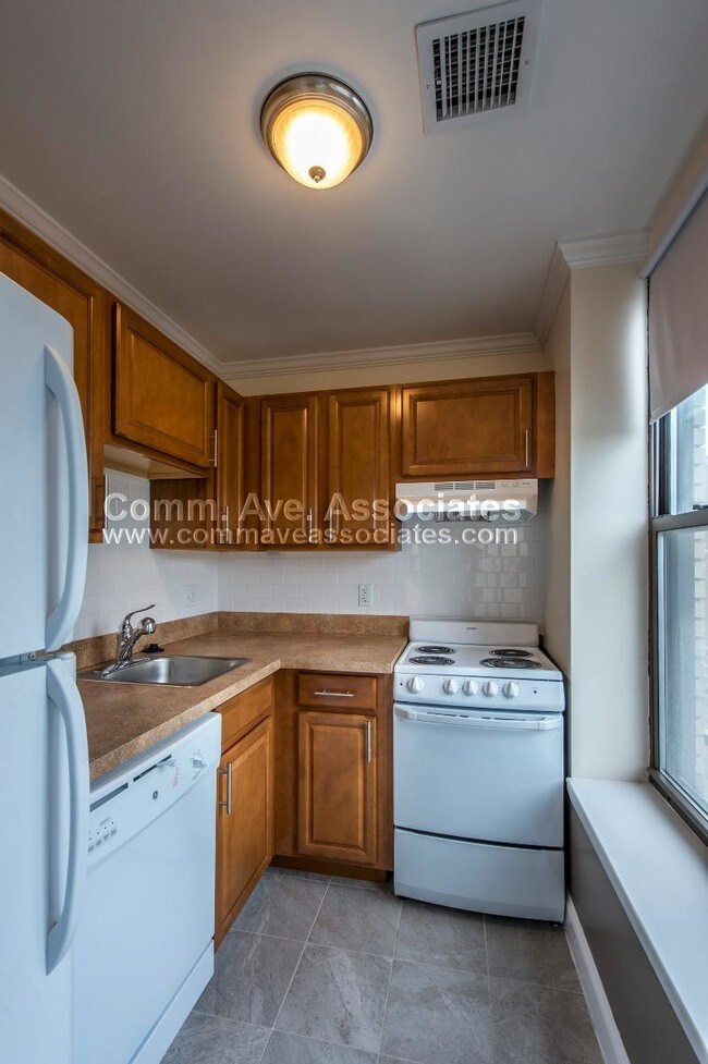 Building Photo - 1088 Boylston St