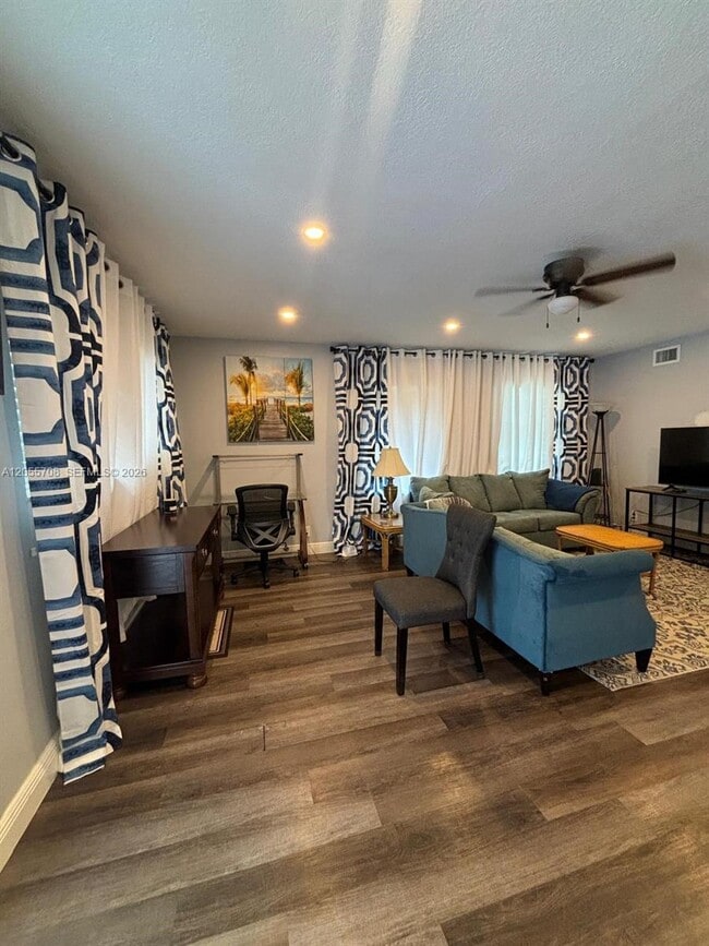 Foto del edificio - 1509 N Andrews Ave