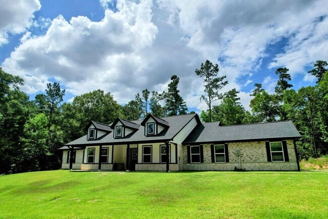 Building Photo - 131 Feldspar Ln