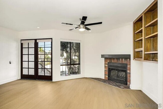 Foto del edificio - 1263 Robinson Ave