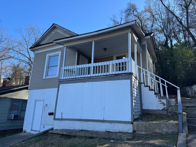 Building Photo - Birmingham/Ensley