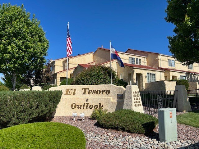 Foto del edificio - 4147 Outlook Blvd