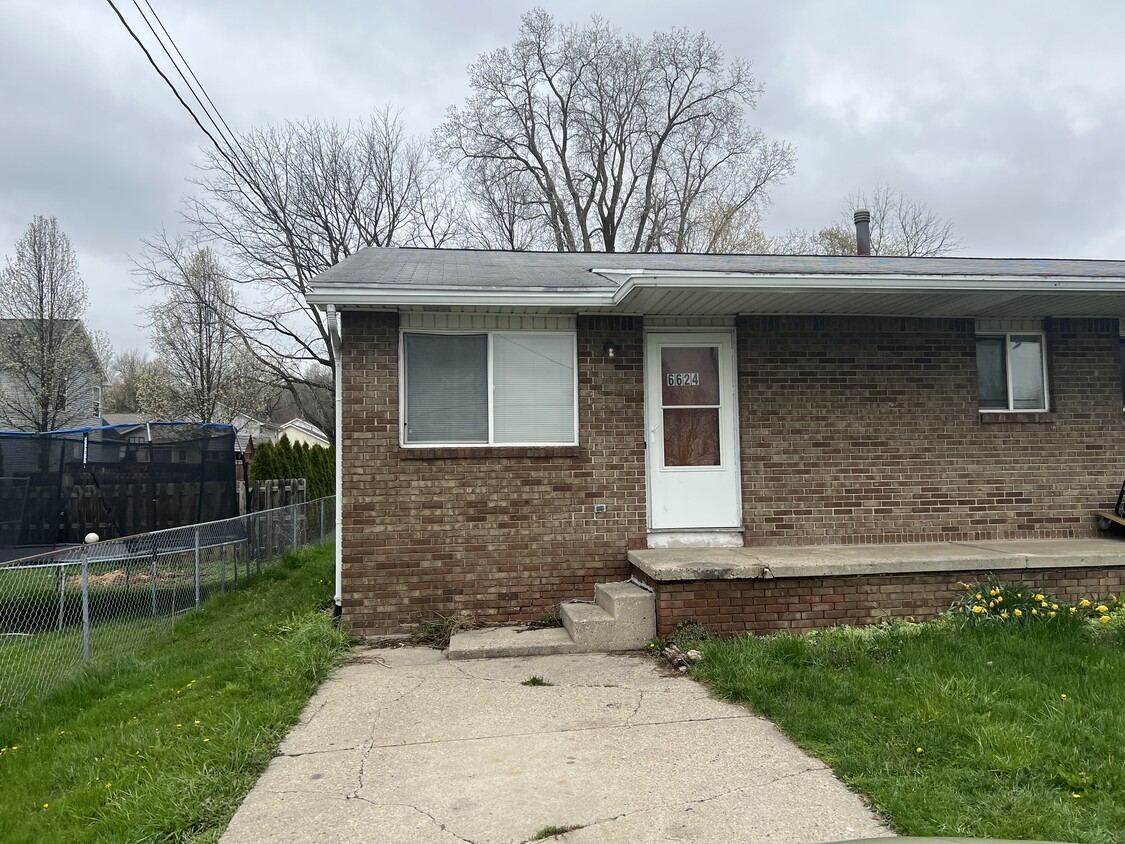 6624 Aurelius Rd, Lansing, MI 48911 House Rental in Lansing, MI