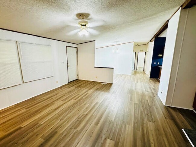 Foto del edificio - A Great Property In Cabot Waiting For You to Call It Home!