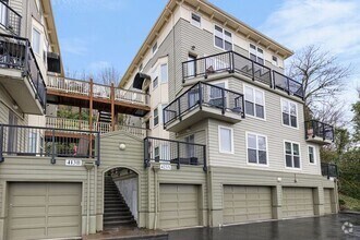 Building Photo - 423 NW Uptown Terrace