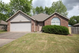 Building Photo - 298 James Dr