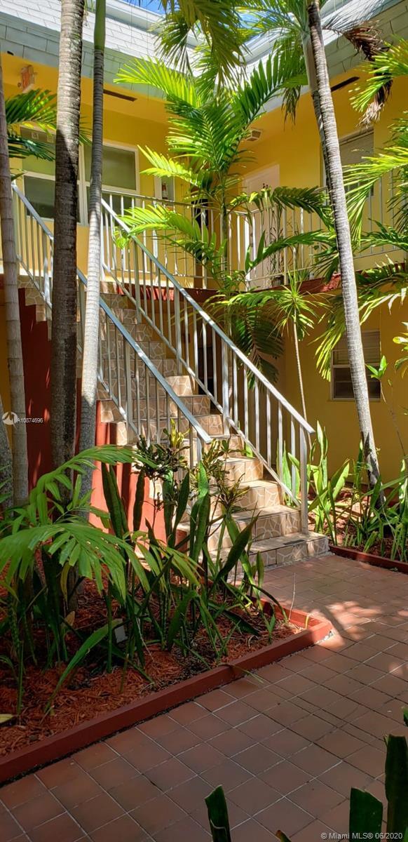 Foto del edificio - 2251 NE 170th St